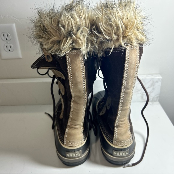 SOLD - Picture 4 of 9